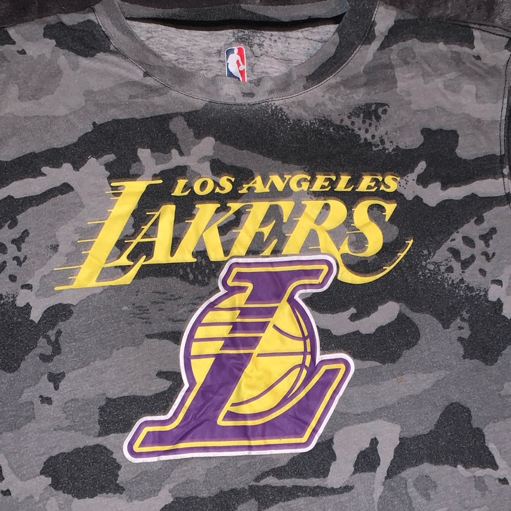 Lakers shirt